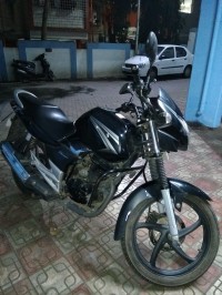 Black Suzuki GS 150R