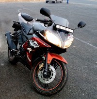 Yamaha YZF R15 V2