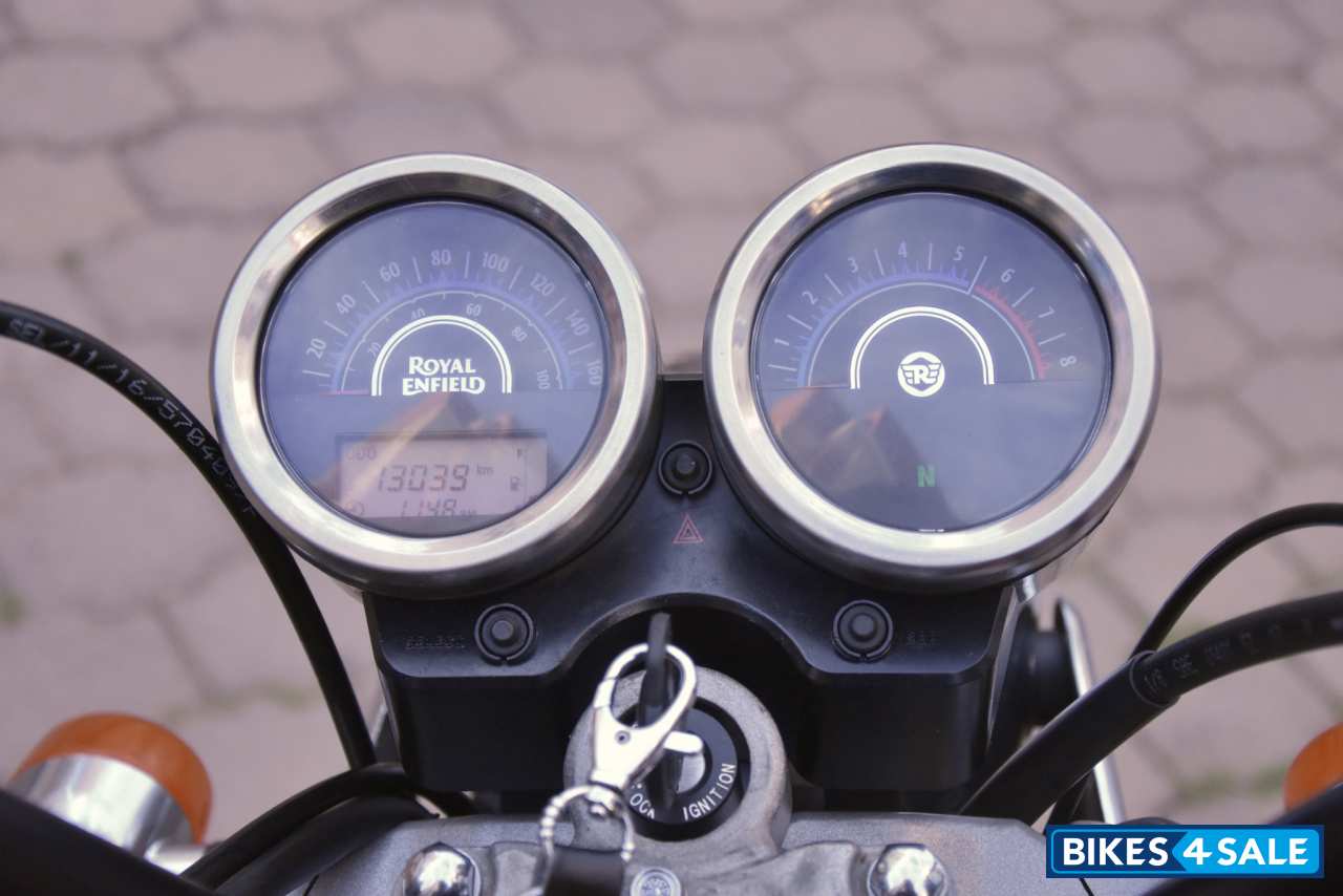 Matte Black Royal Enfield Thunderbird 350