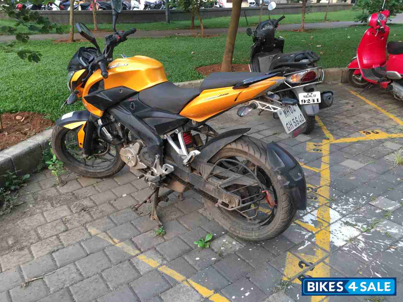Bajaj Pulsar 200 NS