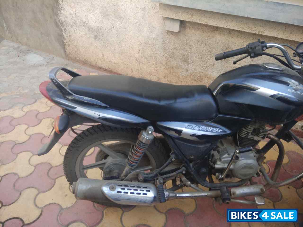 Black Bajaj Discover 110