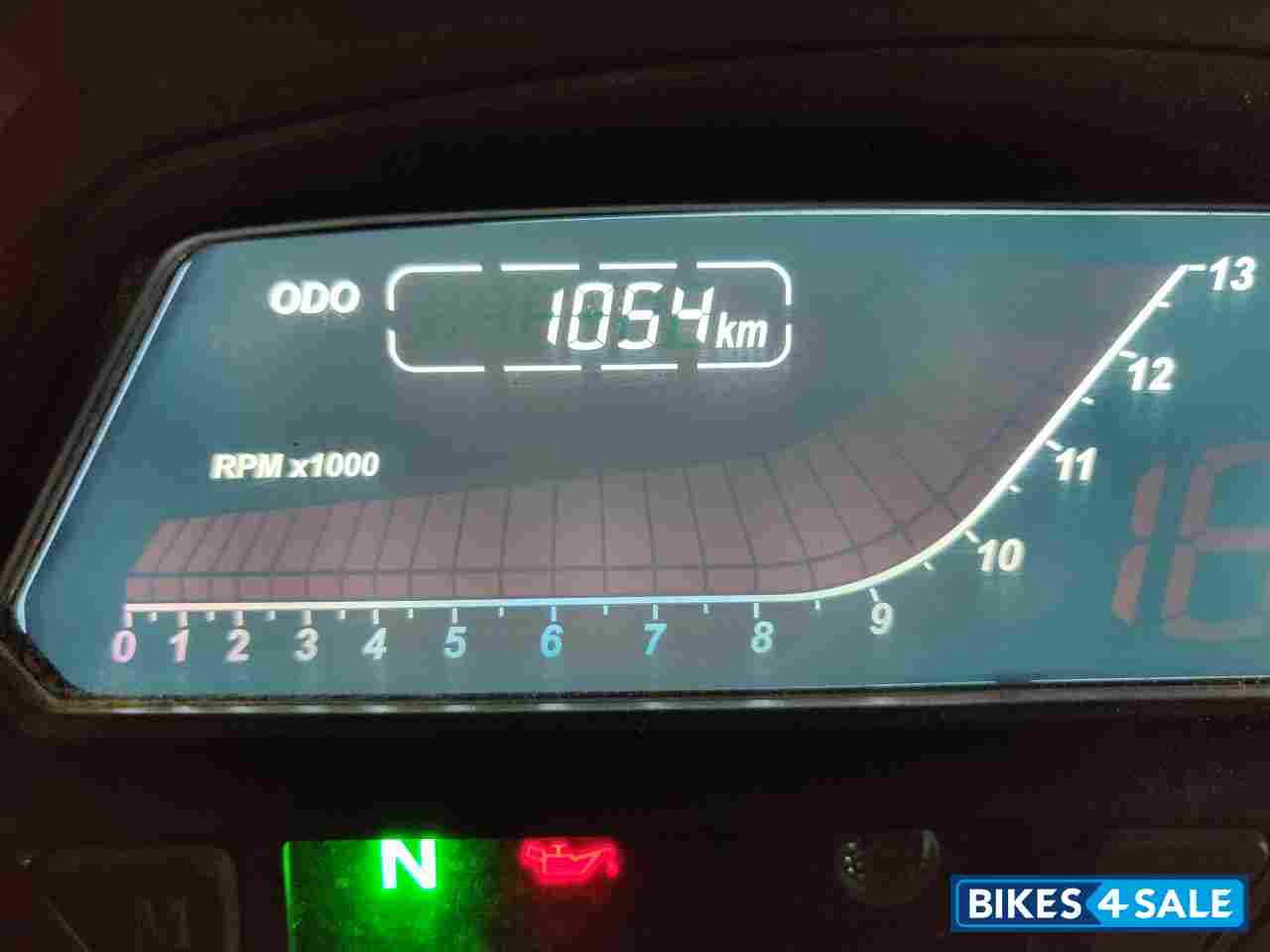 Matte Black Bajaj Dominar 400 Disc