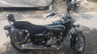 Black Bajaj Avenger Cruise 220