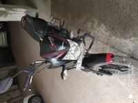 Black Honda CB Shine