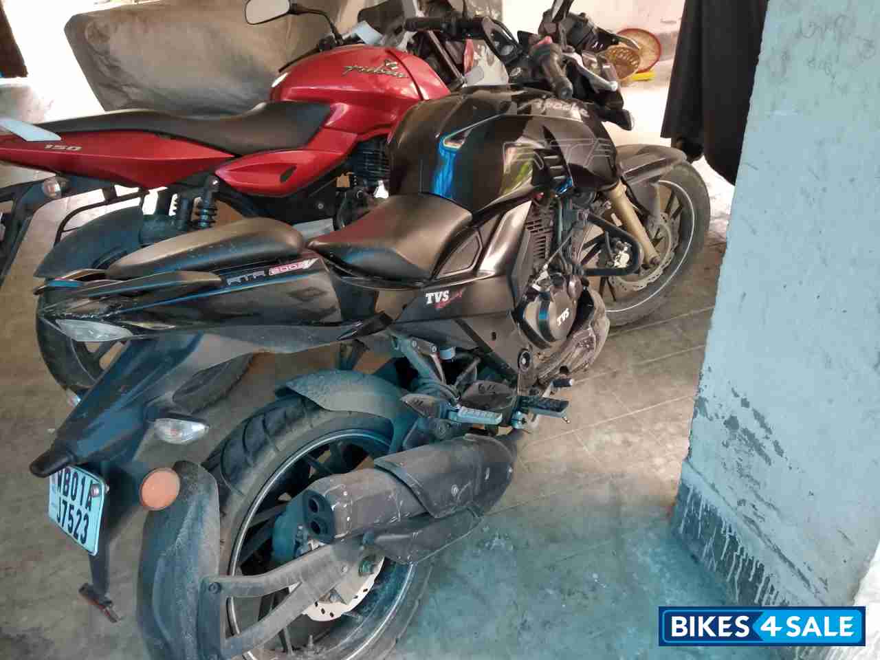 TVS Apache RTR 200 4V