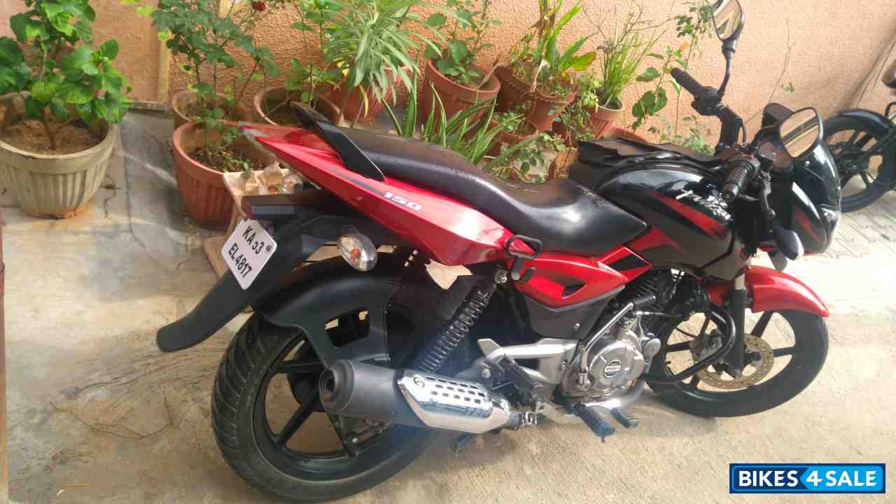 Red Bajaj Pulsar 150 DTSi