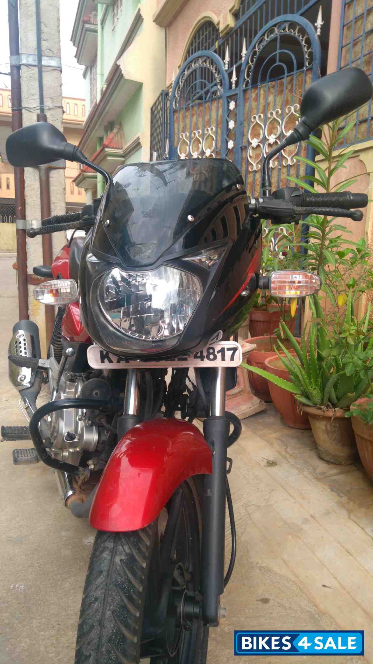 Red Bajaj Pulsar 150 DTSi