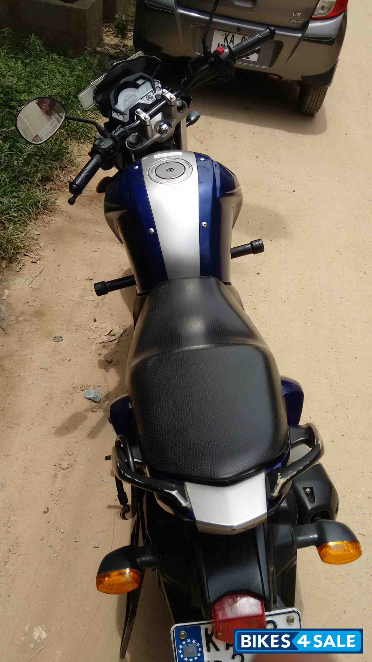 Blue Yamaha FZ-S Blue Yamaha FZ-S