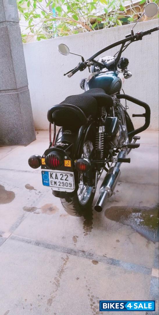 Black Royal Enfield Classic 350 Black Royal Enfield Classic 350