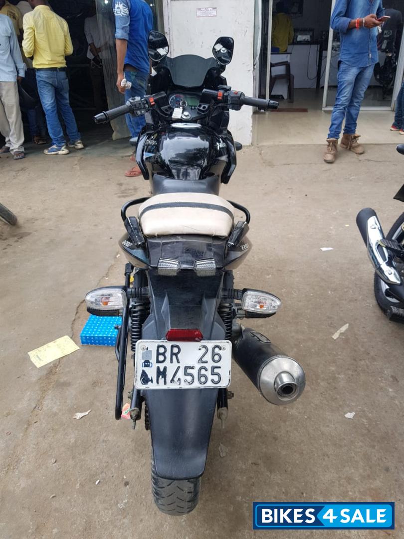 Black Silver Bajaj Pulsar 220F