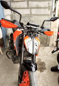 Orenge KTM Duke 390