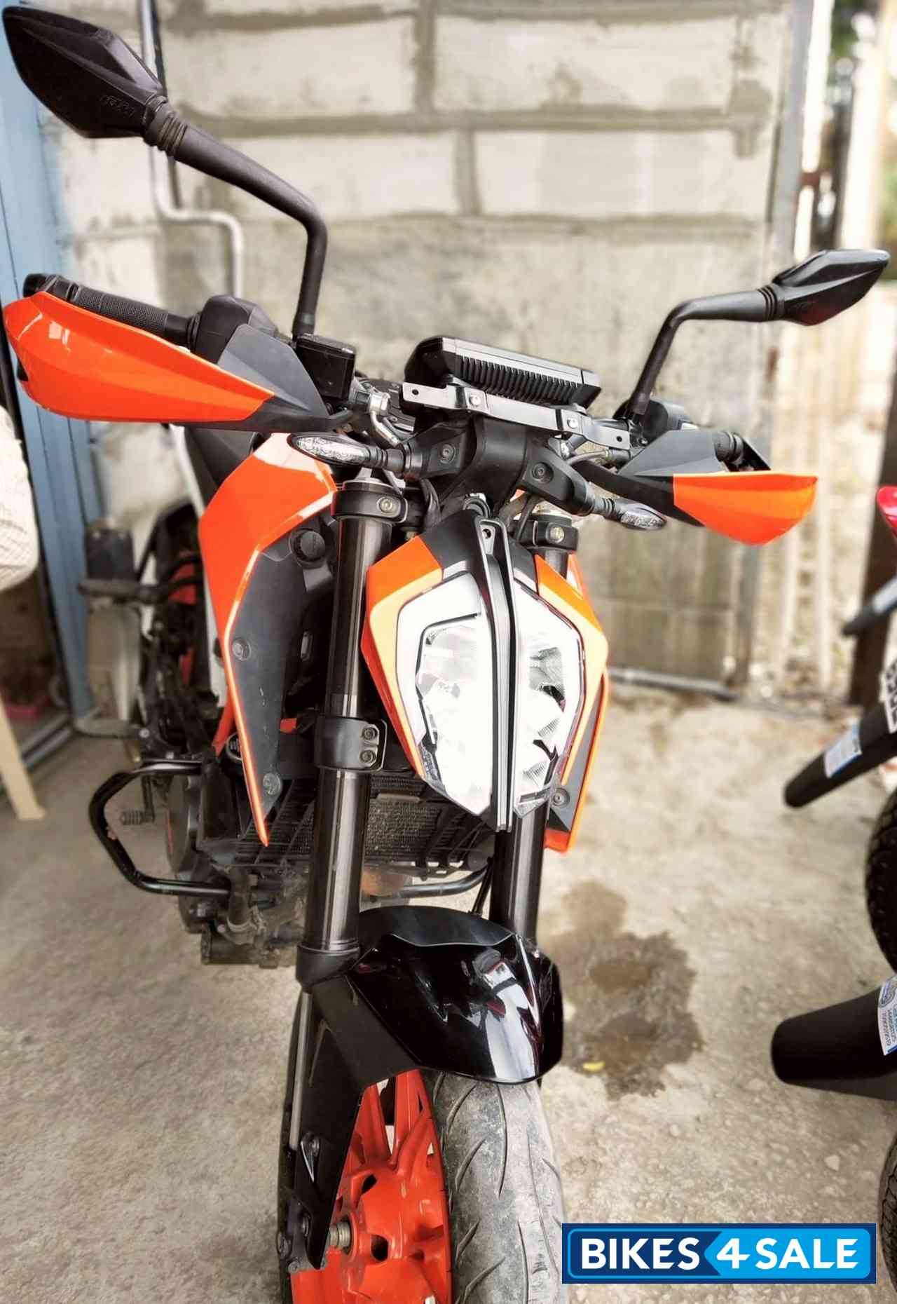 Orenge KTM Duke 390 Orenge KTM Duke 390