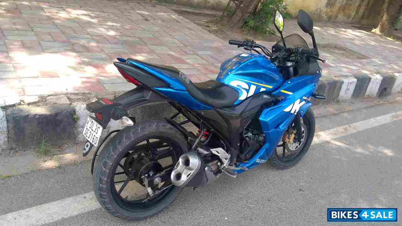 Suzuki Gixxer SF