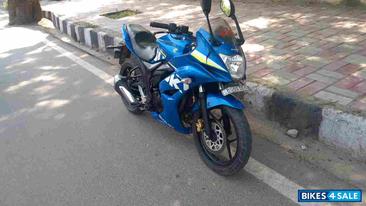 Suzuki Gixxer SF