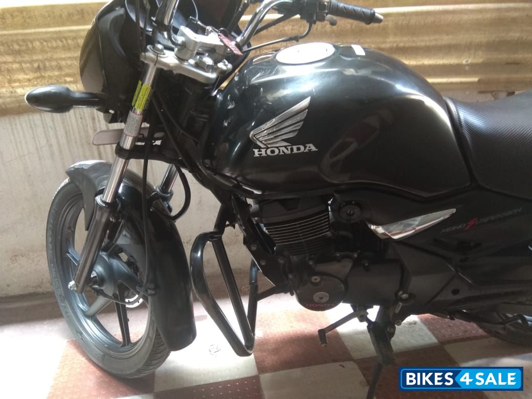 Black Honda CB Unicorn