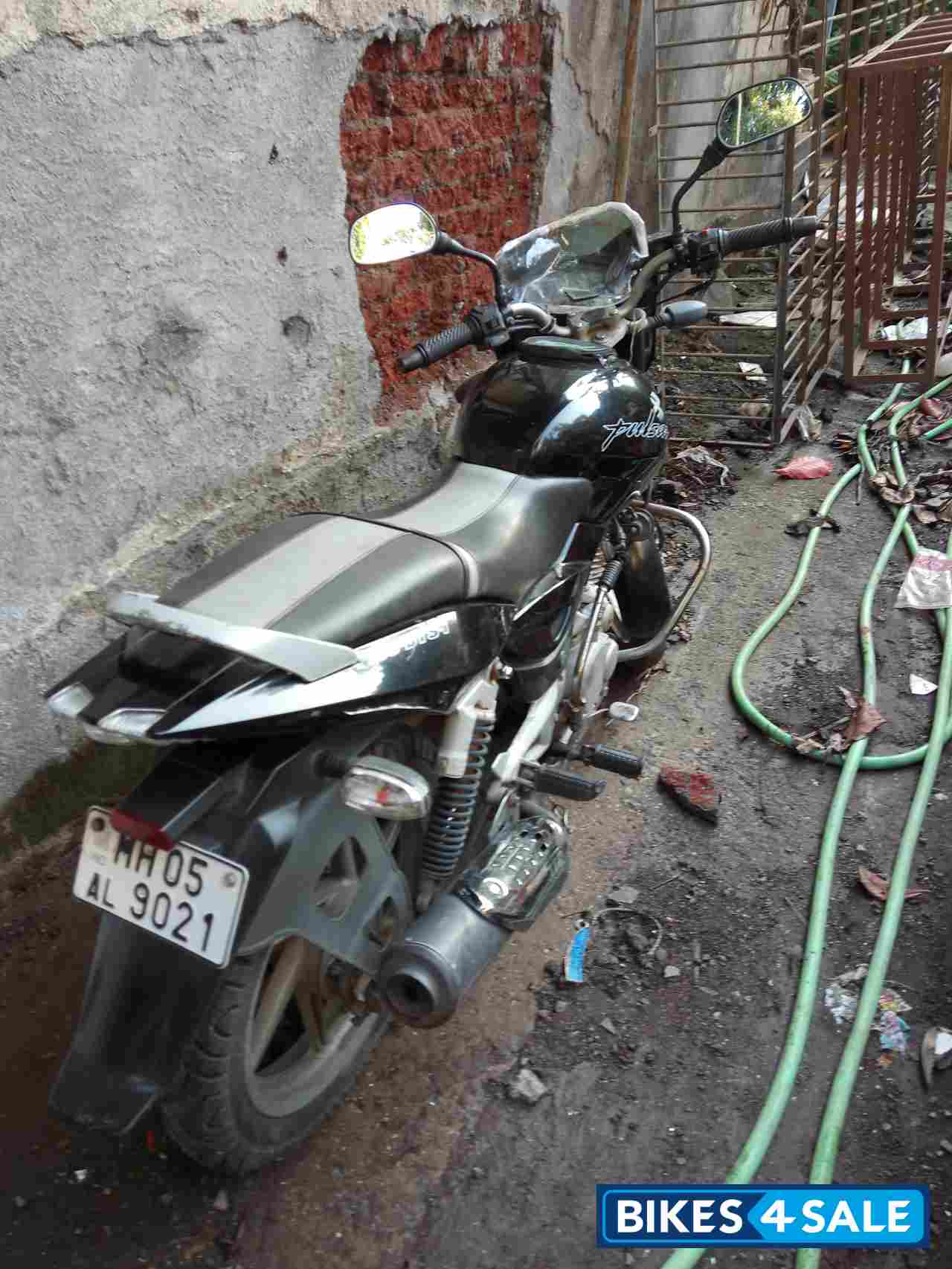 Black Bajaj Pulsar 150 DTSi