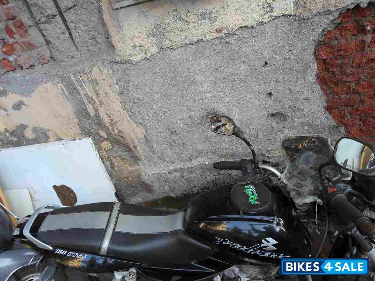 Black Bajaj Pulsar 150 DTSi