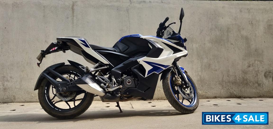 Racing Blue Bajaj Pulsar RS 200 ABS