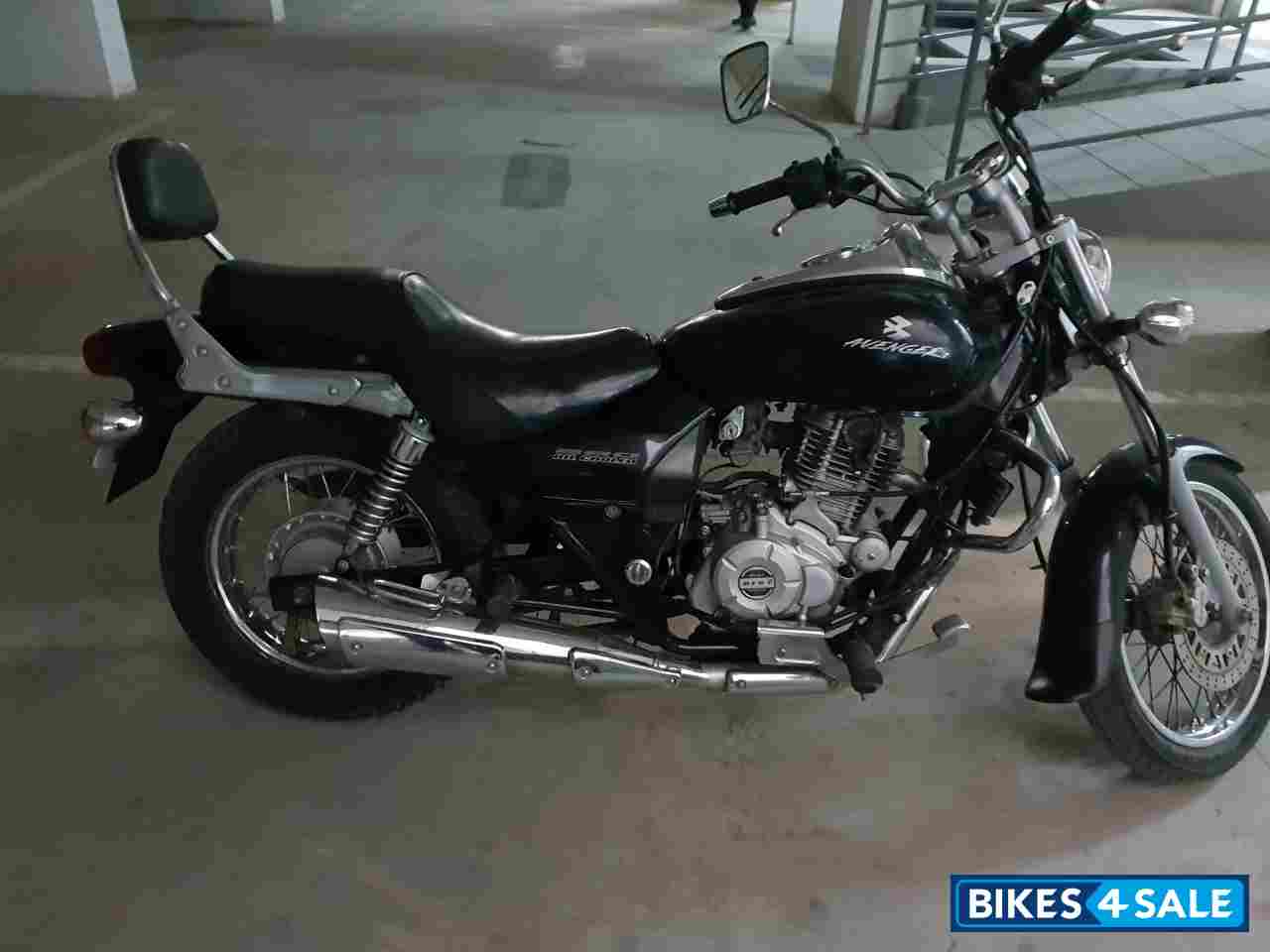 Bajaj Avenger 220 DTS-i