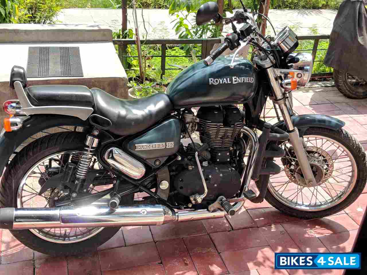 Asphalt Royal Enfield Thunderbird 350