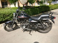Matte Black Bajaj Avenger Street 220