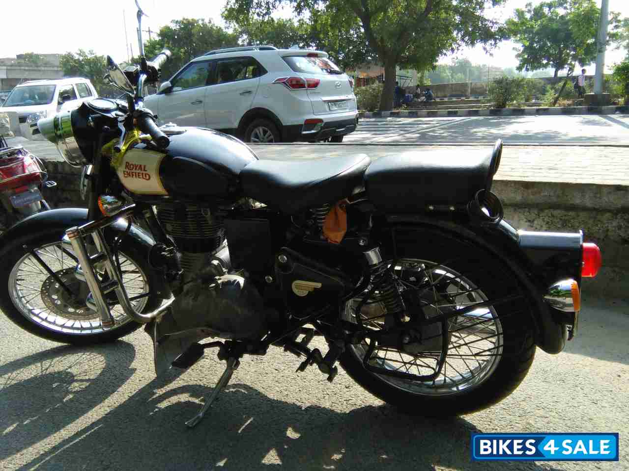 Black Royal Enfield Classic 350