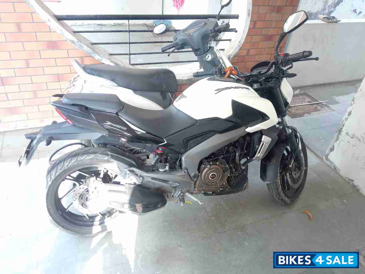 Bajaj Dominar 400 Disc