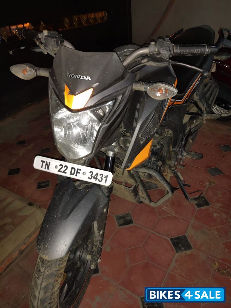 Gray With Orange Honda CB Hornet 160R