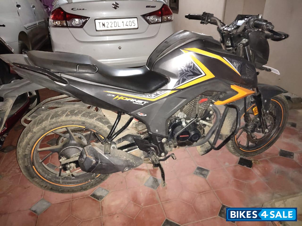 Gray With Orange Honda CB Hornet 160R