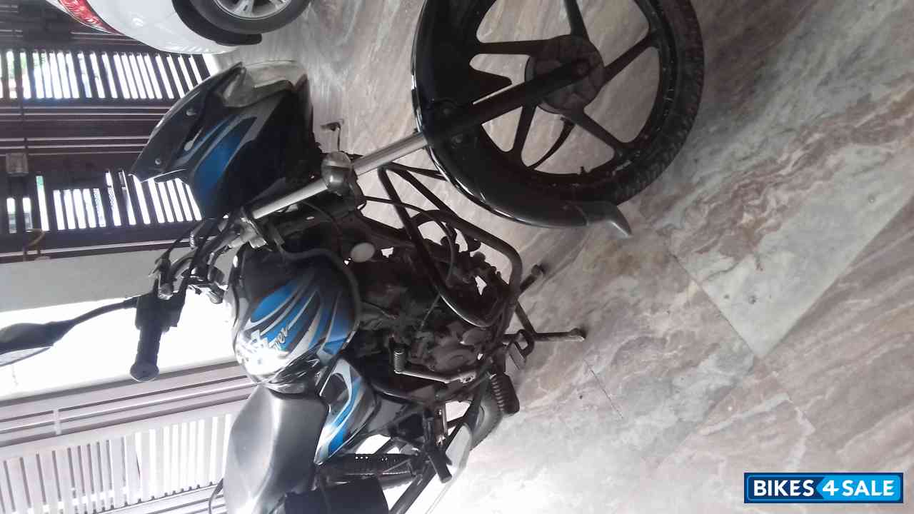 Blue/black Bajaj Discover 100 DTS-Si