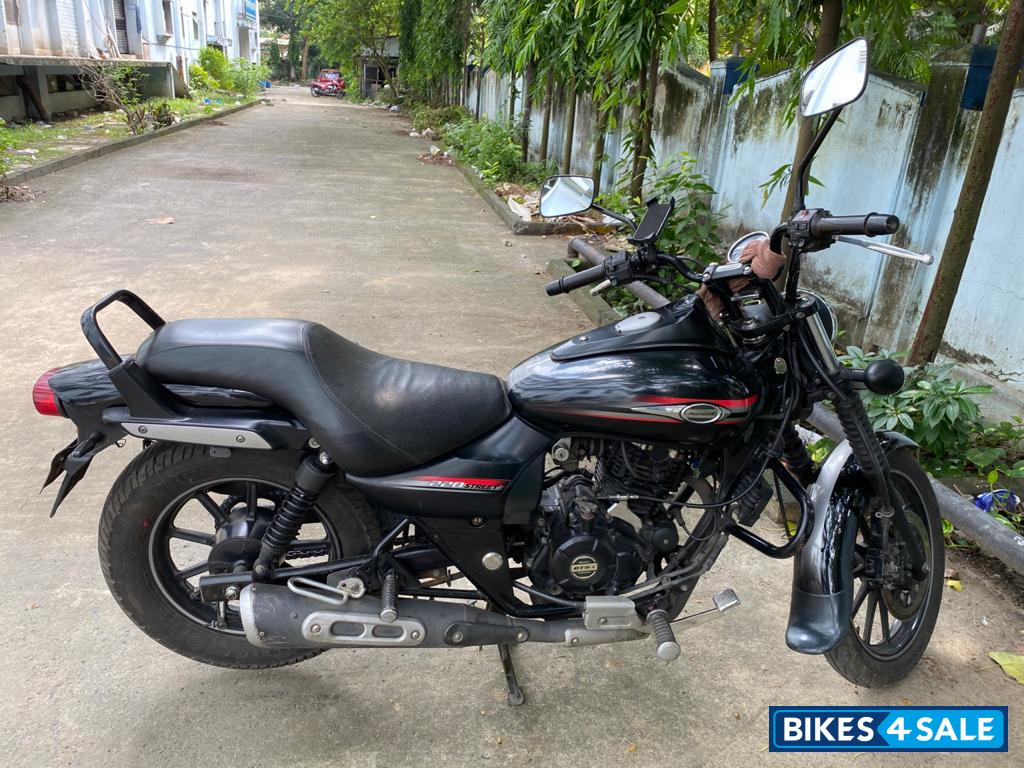Black Bajaj Avenger Street 220