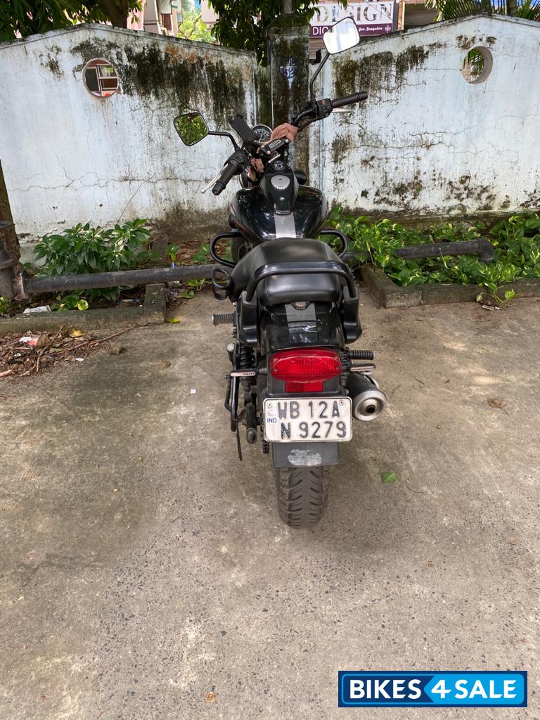 Black Bajaj Avenger Street 220