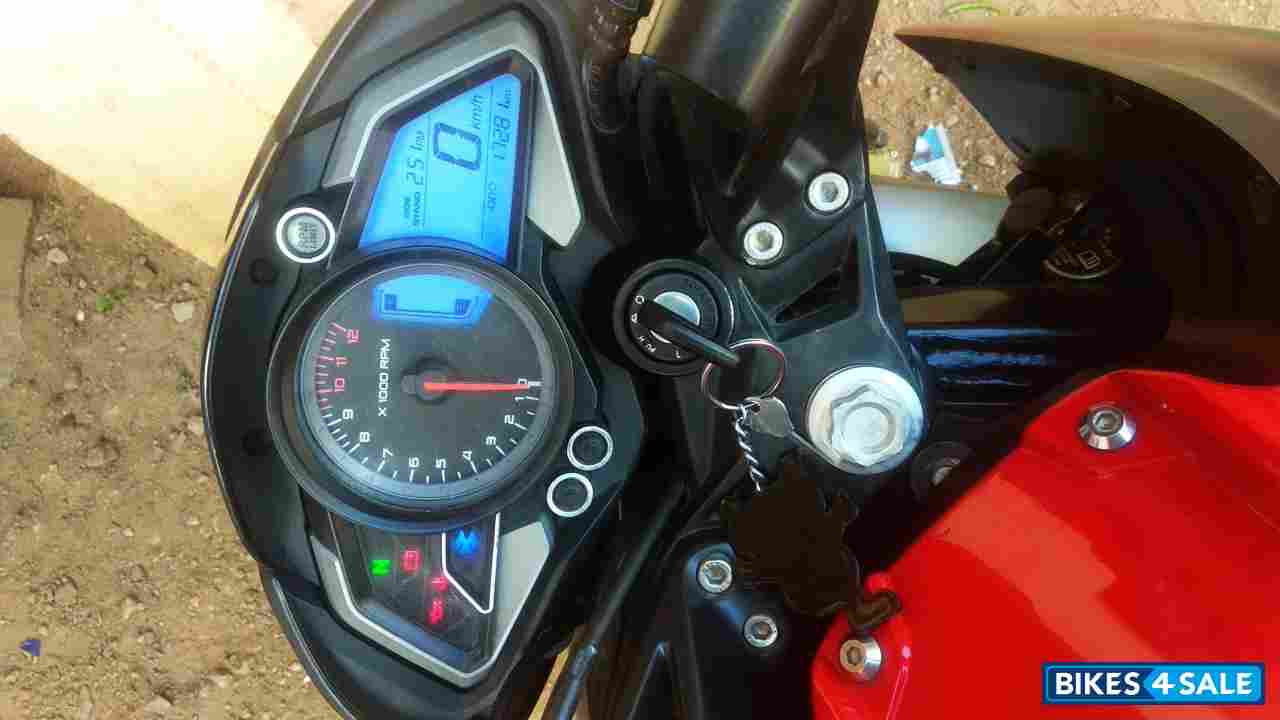 Red Bajaj Pulsar 200 NS