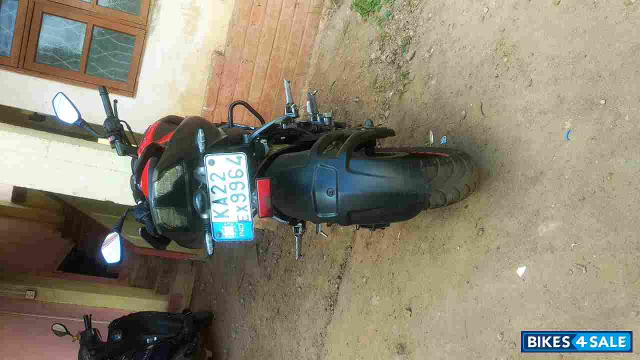 Red Bajaj Pulsar 200 NS