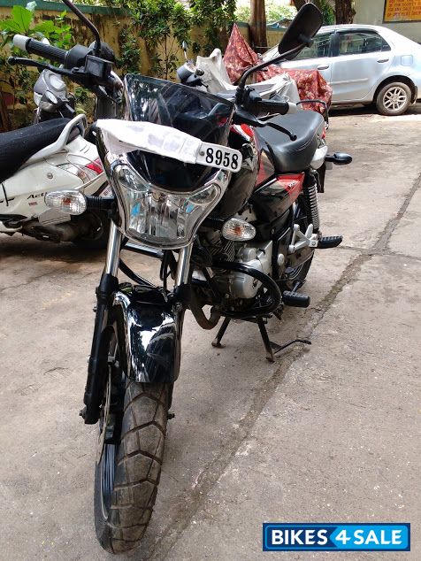 Black Red Bajaj V15 Black Red Bajaj V15