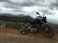 Matte Black KTM Duke 200