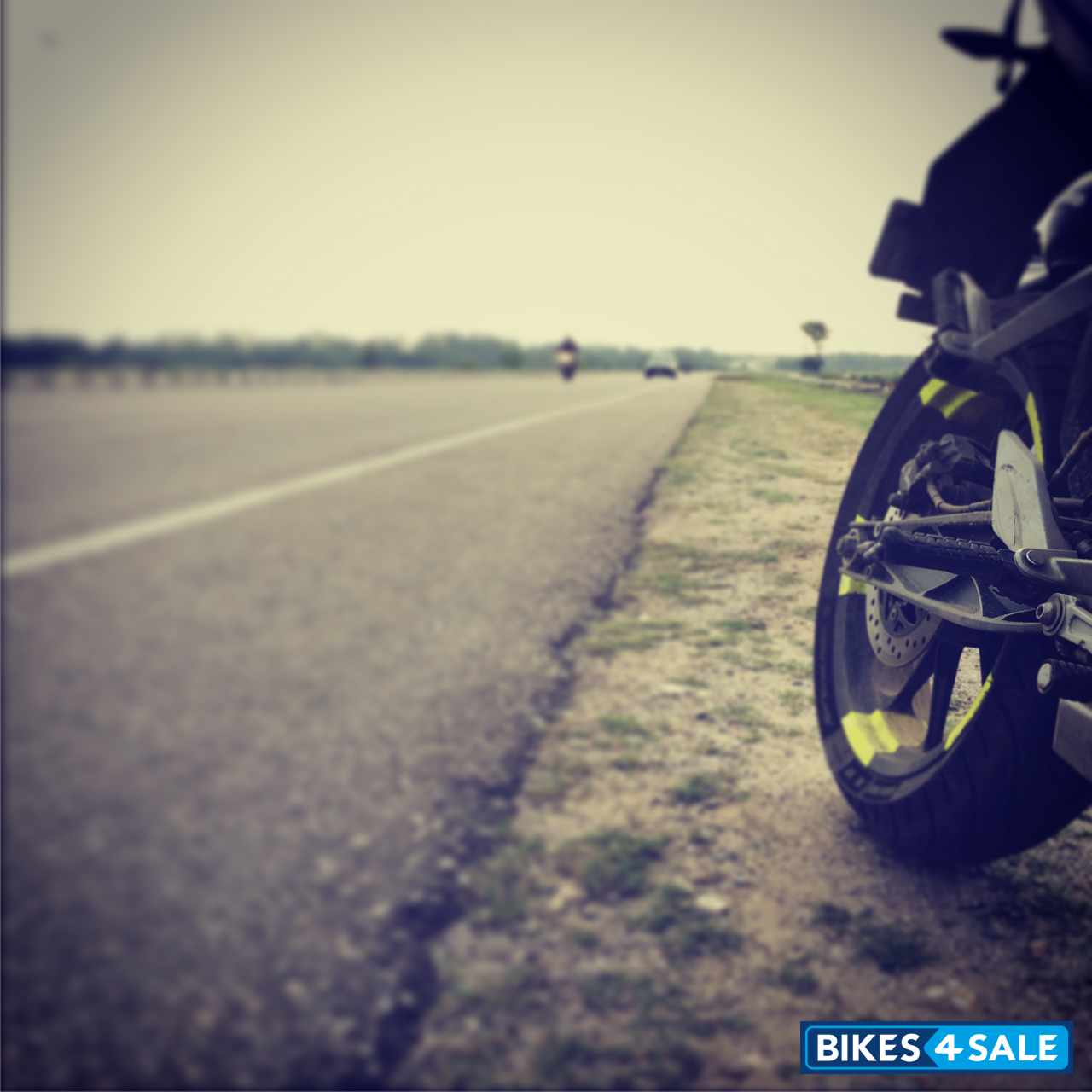 Matte Black KTM Duke 200