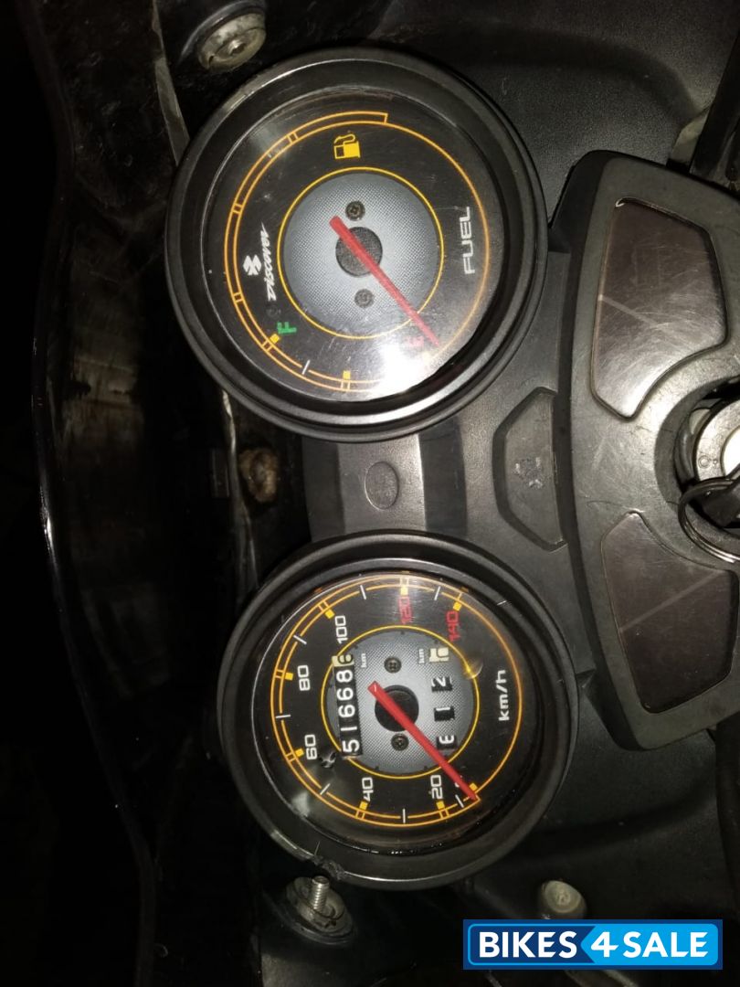 Black Bajaj Discover 100 DTS-Si