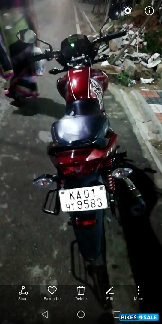 Red Honda Livo 110