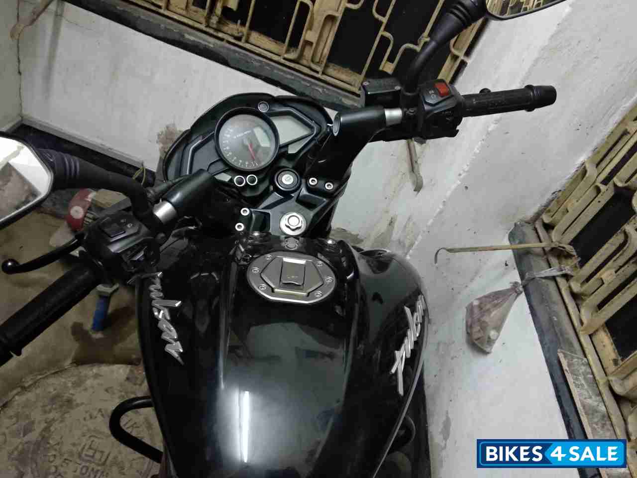 Black & White Bajaj Pulsar 200 NS