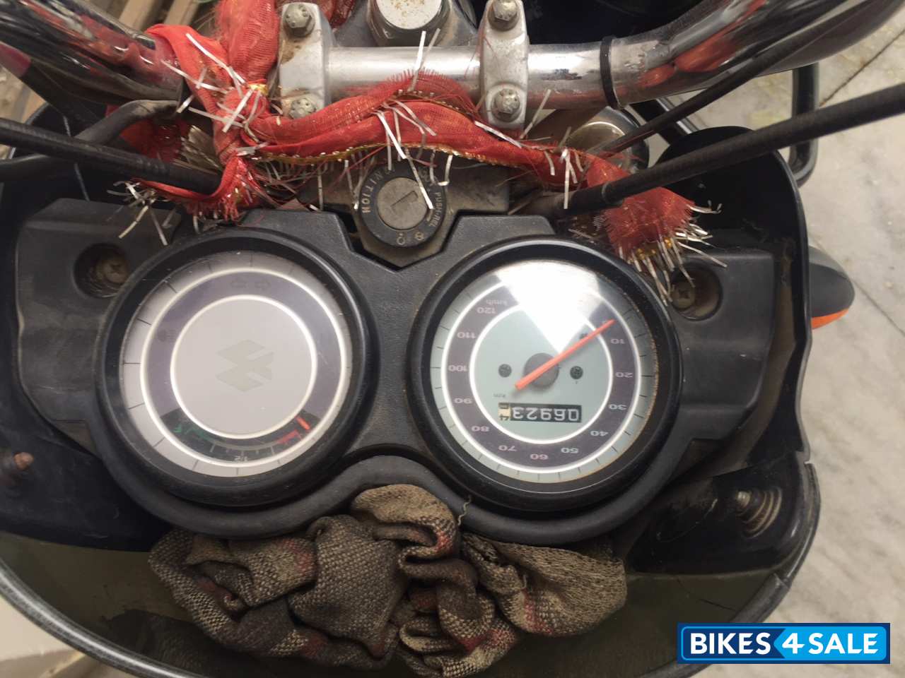 Black Bajaj Platina 100