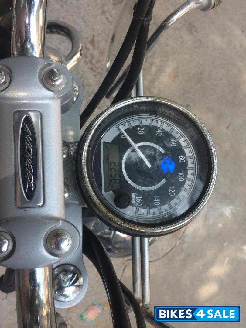 Ebony Blk Met Bajaj Avenger Cruise 220