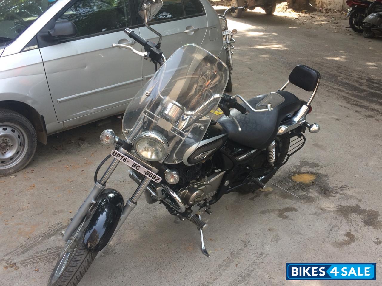 Ebony Blk Met Bajaj Avenger Cruise 220