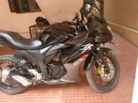Black Suzuki Gixxer SF