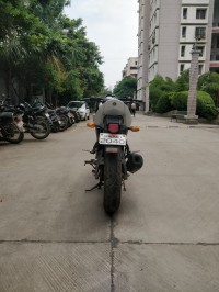 White Yamaha FZ-S