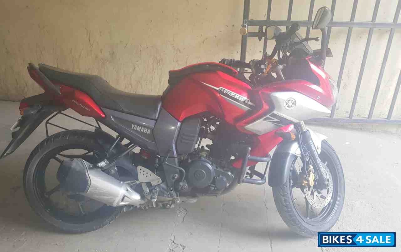 Red Yamaha Fazer