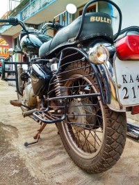 Black Royal Enfield Bullet Electra Twinspark