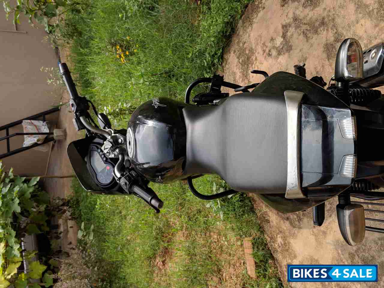 Black Bajaj Pulsar 180 DTSi Black Bajaj Pulsar 180 DTSi