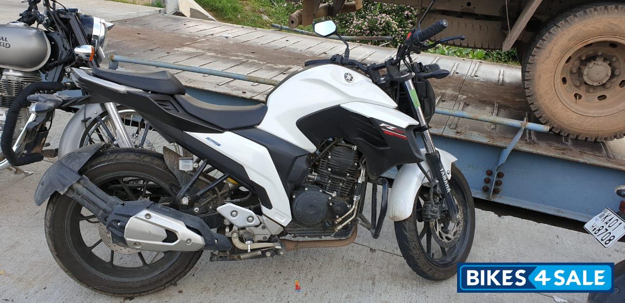 Yamaha FZ25