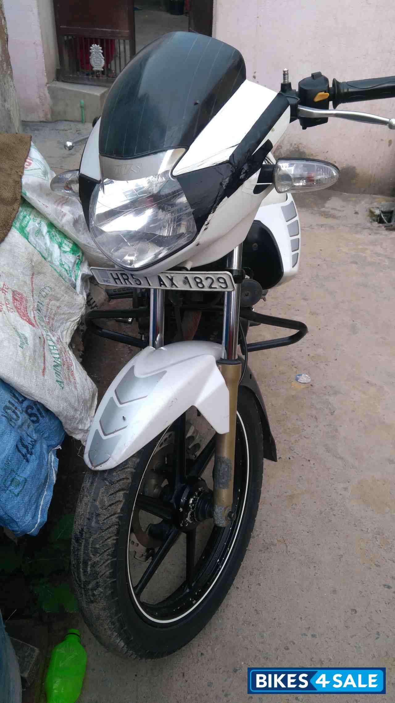 TVS Apache RTR 180